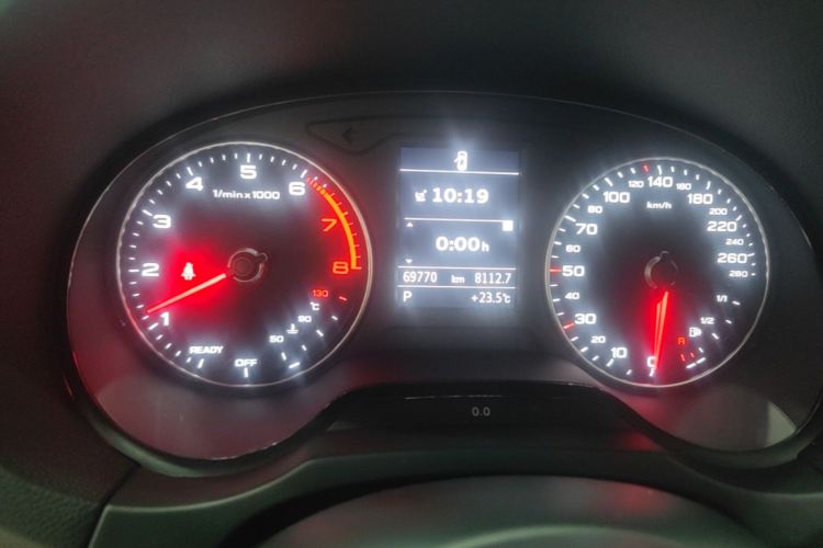 Audi A3 2019 car image #12