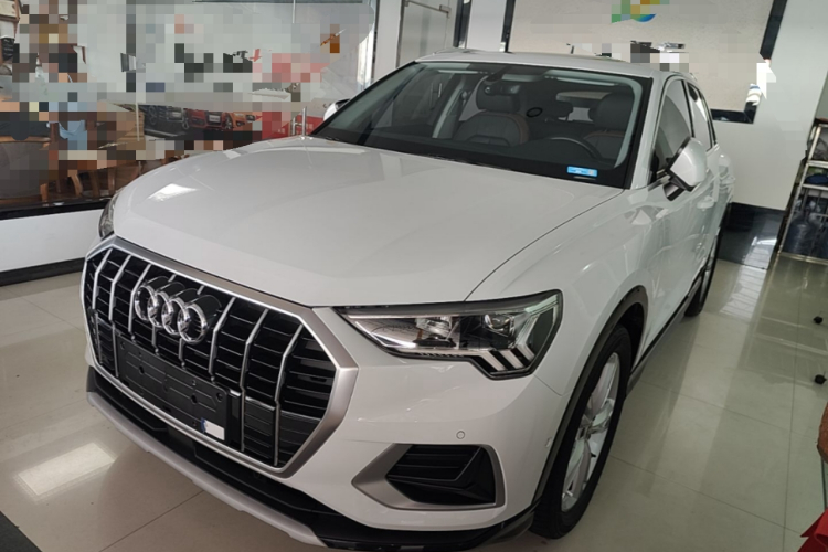 Audi Q3 2023 #2 Audi Q3 2023 car image #2
