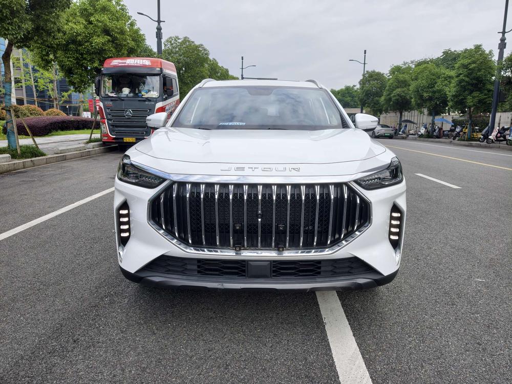 Jetour X70 PLUS 2023 image de voiture #2