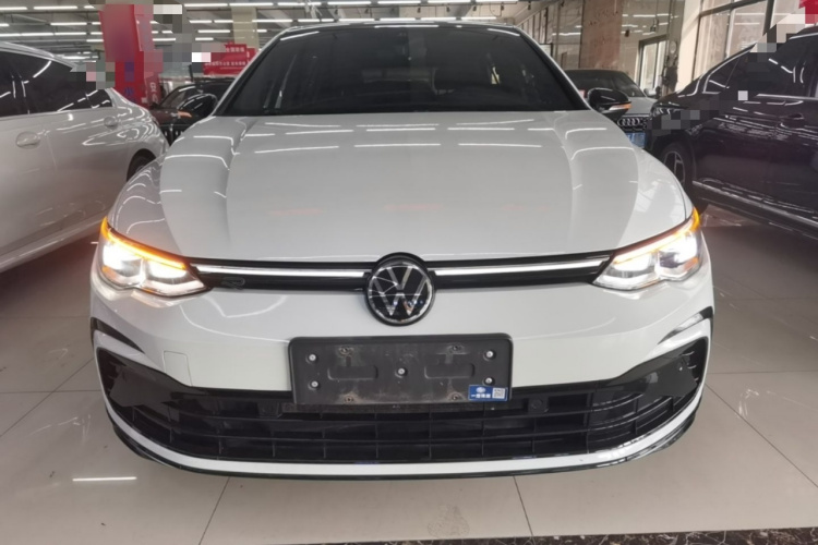 Volkswagen Golf 2022 car image #3
