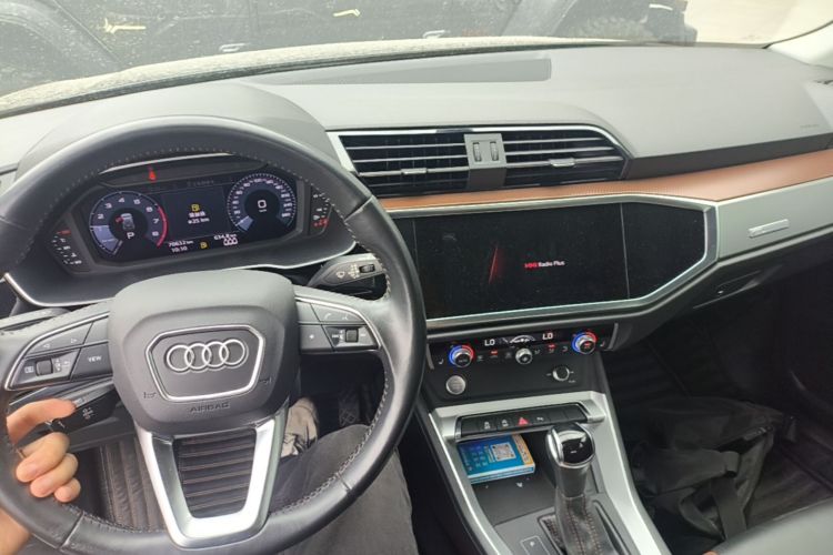 Audi Q3 2020 #10 Audi Q3 2020 car image #10