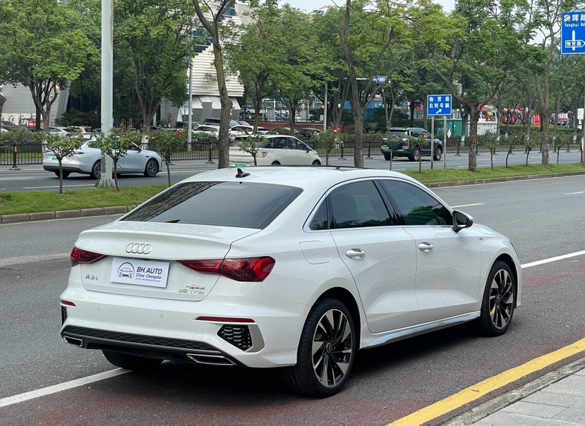 Audi A3 2022 immagine di auto #7