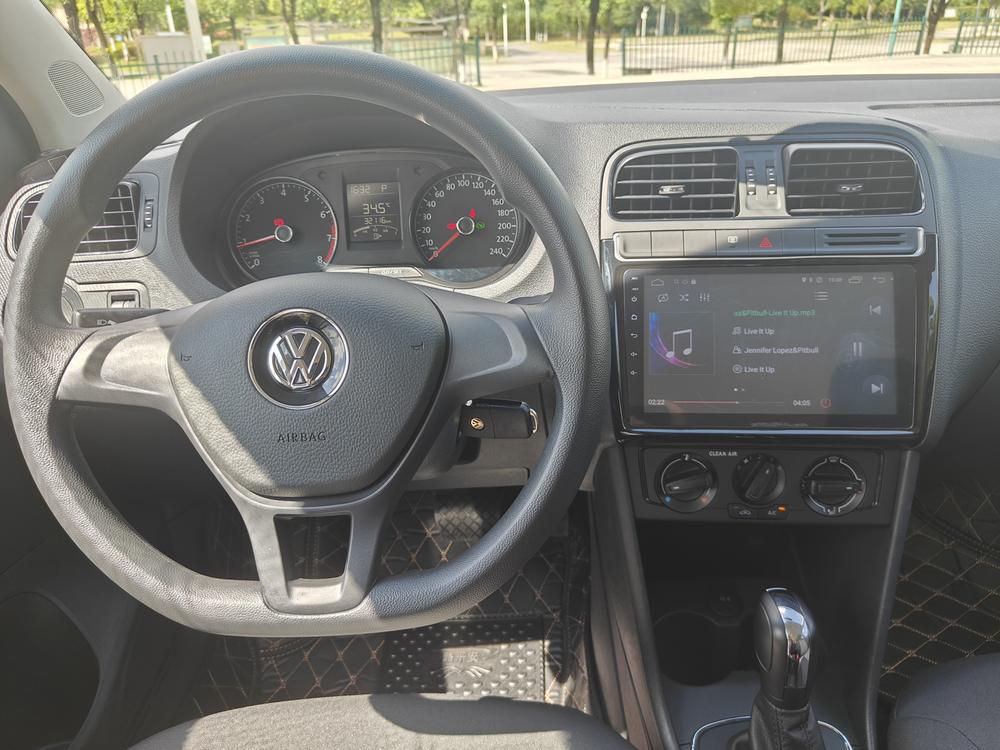 Volkswagen Polo 2017 car image #8