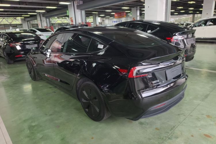 Tesla Model 3 2024 car image #5