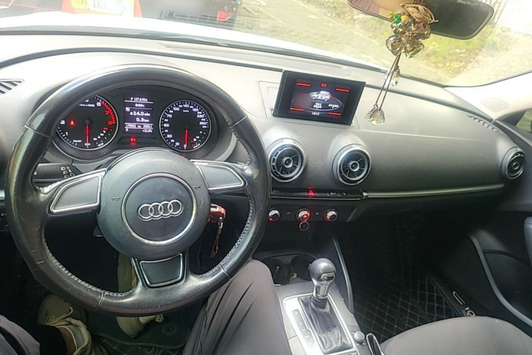 Audi A3 2016 imagem de carro #10