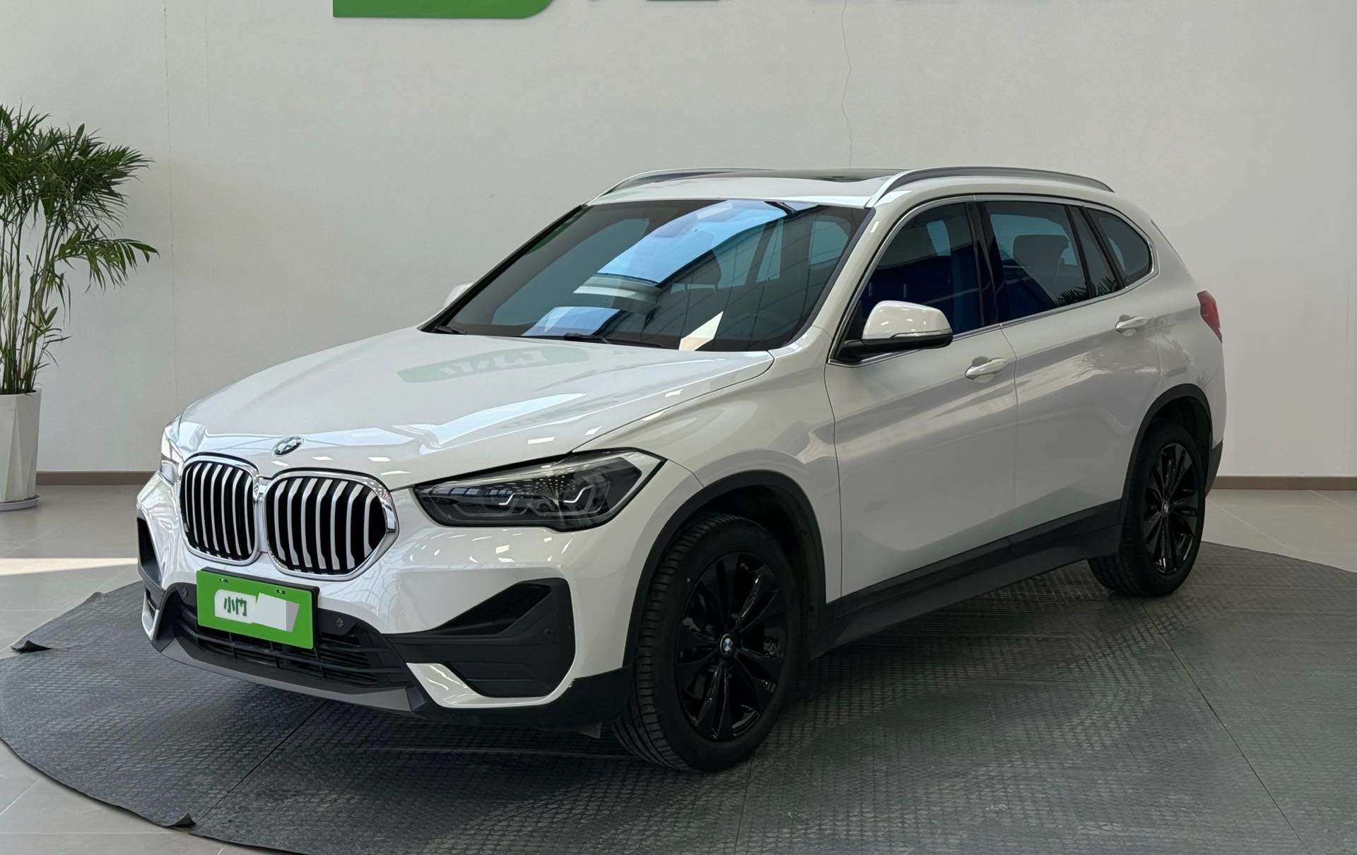 BMW X1 2021 BMW X1 2021 car image