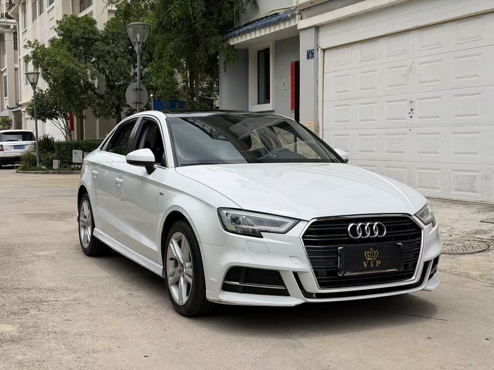 Audi A3 2019 car image #3
