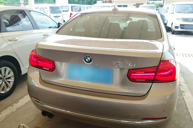 BMW 3 Series 2017 #4 BMW 3 Series 2017 car image #4