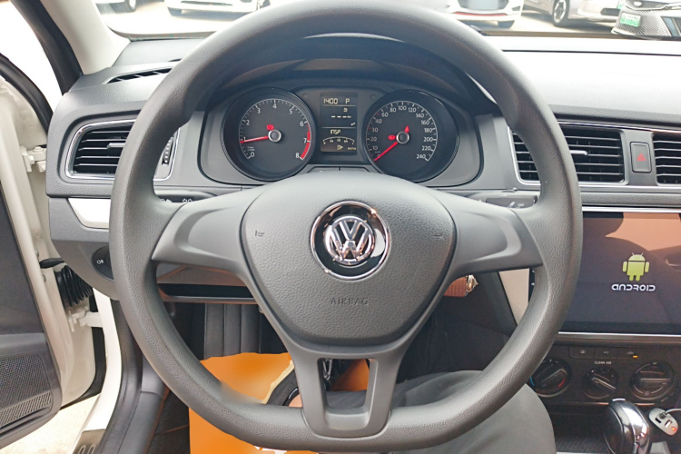 Volkswagen Lavida 2017 car image #15