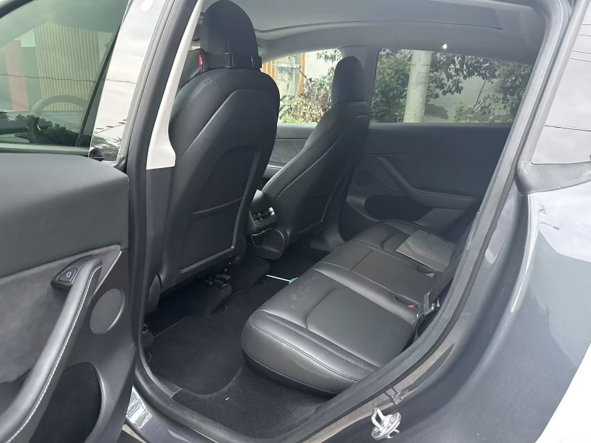 Tesla Model Y 2021 #4 Tesla Model Y 2021 car image #4