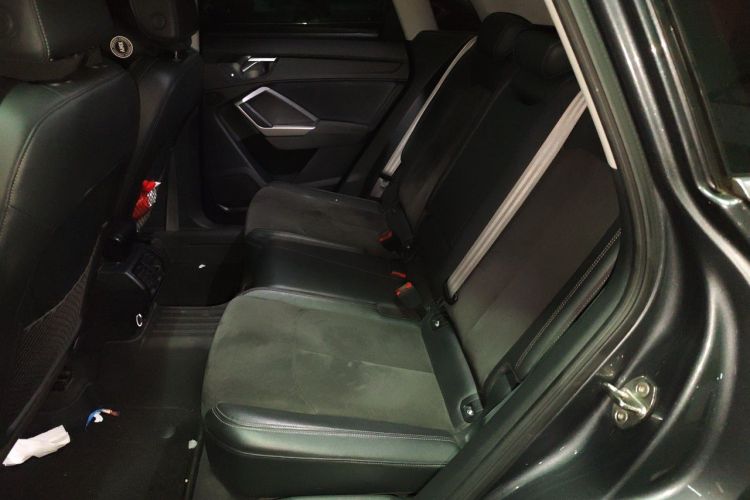 Audi Q3 2021 car image #10