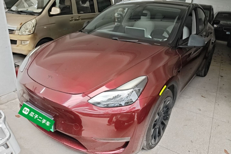 Tesla Model Y 2021 car image #2