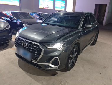 Audi Q3 2022 Audi Q3 2022 immagine di auto