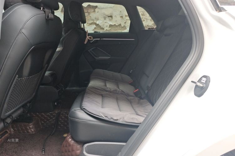 Audi Q3 2025 immagine di auto #19