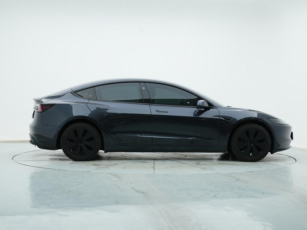 Tesla Model 3 2025 #8 Tesla Model 3 2025 car image #8