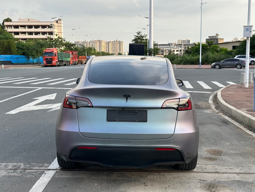 Tesla Model Y 2023 #8 Tesla Model Y 2023 car image #8