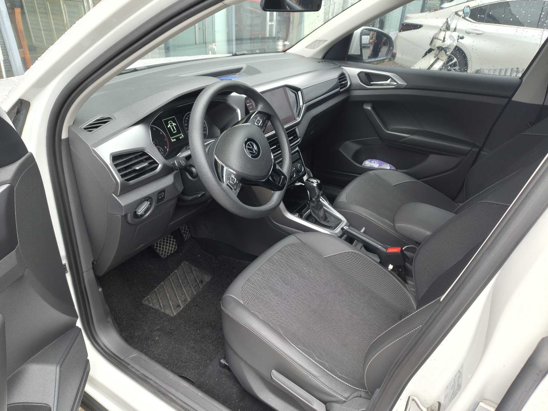 Volkswagen T-Cross 2021 #7 Volkswagen T-Cross 2021 صورة سيارة #7