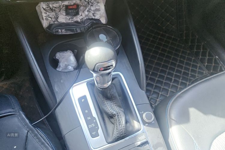 Audi A3 2019 car image #16