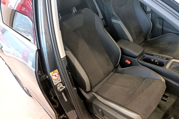 Audi Q3 2020 car image #24