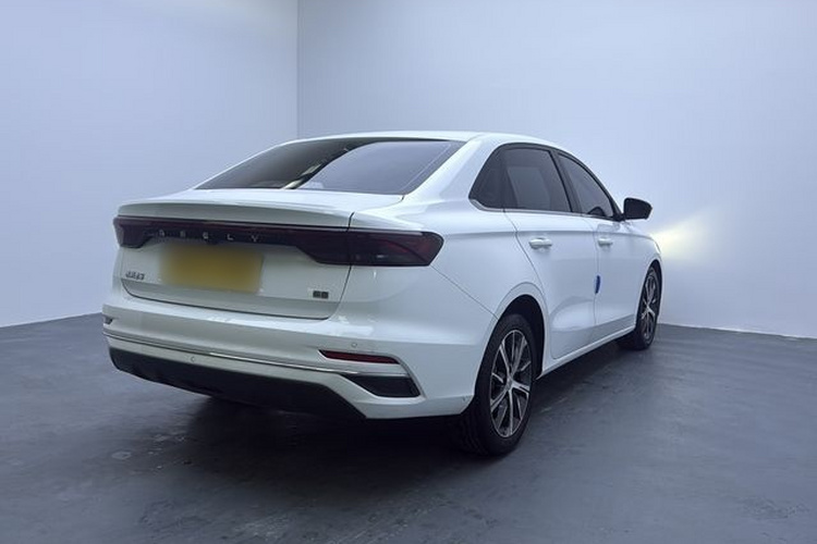 GEELY Emgrand 2023 car image #9