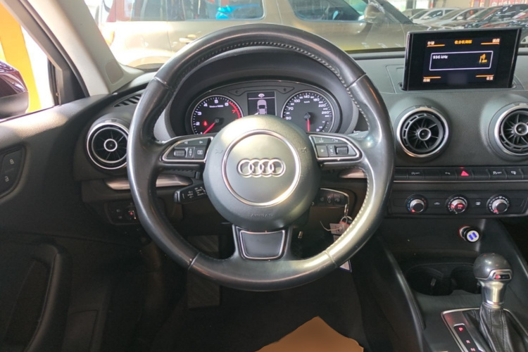 Audi A3 2017 imagem de carro #11