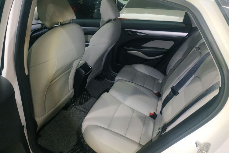 GEELY Binray 2019 car image #17