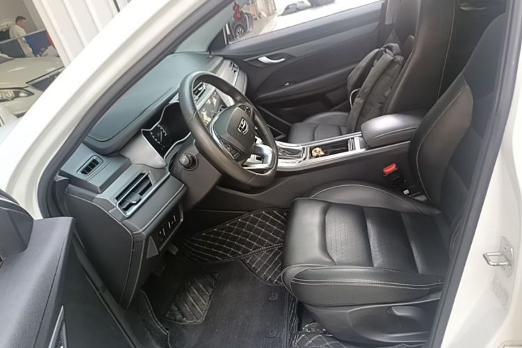 GEELY Emgrand 2022 #15 GEELY Emgrand 2022 car image #15