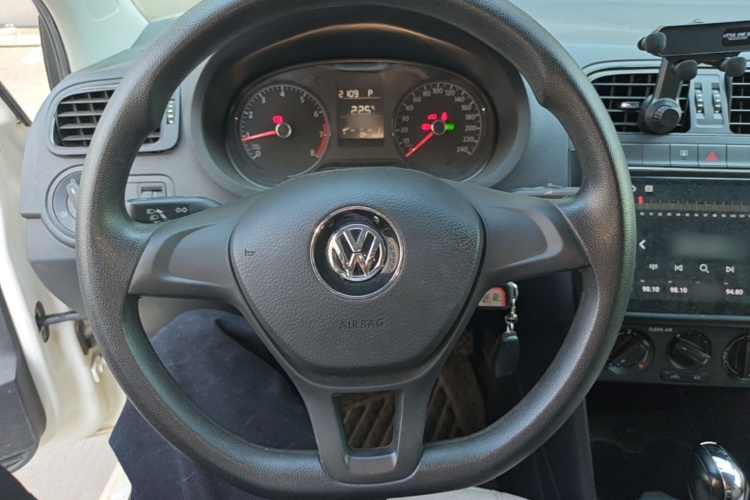 Volkswagen Polo 2016 #11 Volkswagen Polo 2016 car image #11