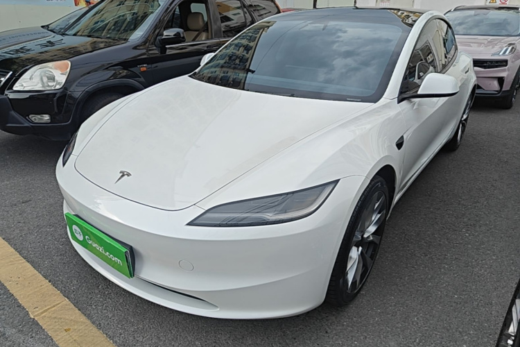 Tesla Model 3 2025 #2 Tesla Model 3 2025 car image #2