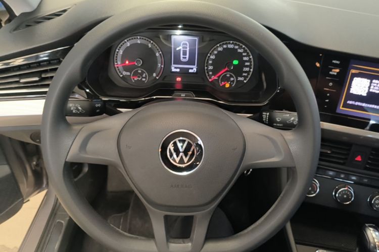Volkswagen Bora 2021 car image #11