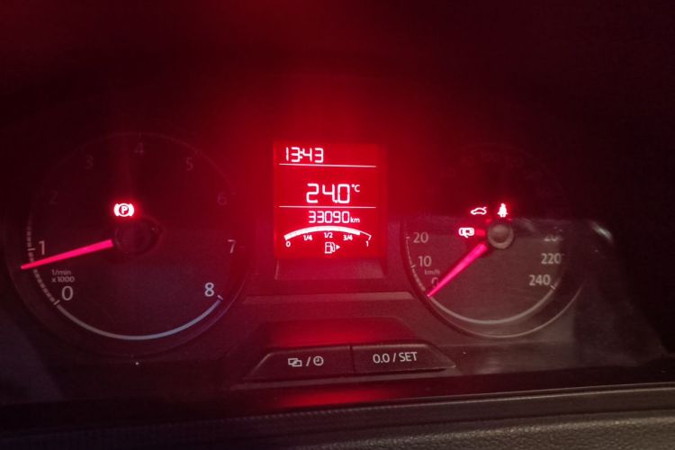 Volkswagen Santana 2017 car image #12