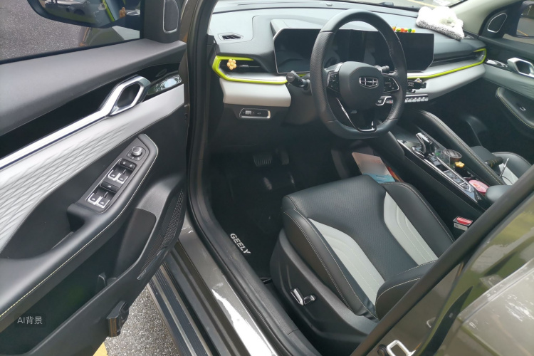 GEELY Coolray 2023 car image #18
