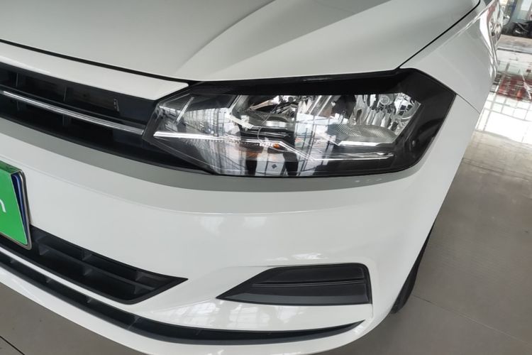 Volkswagen Polo 2021 car image #23