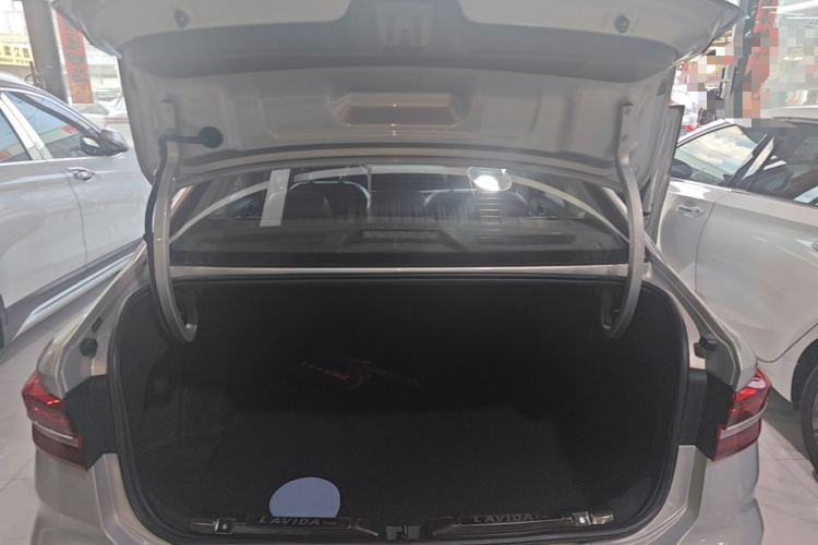 Volkswagen Lavida 2019 #19 Volkswagen Lavida 2019 car image #19