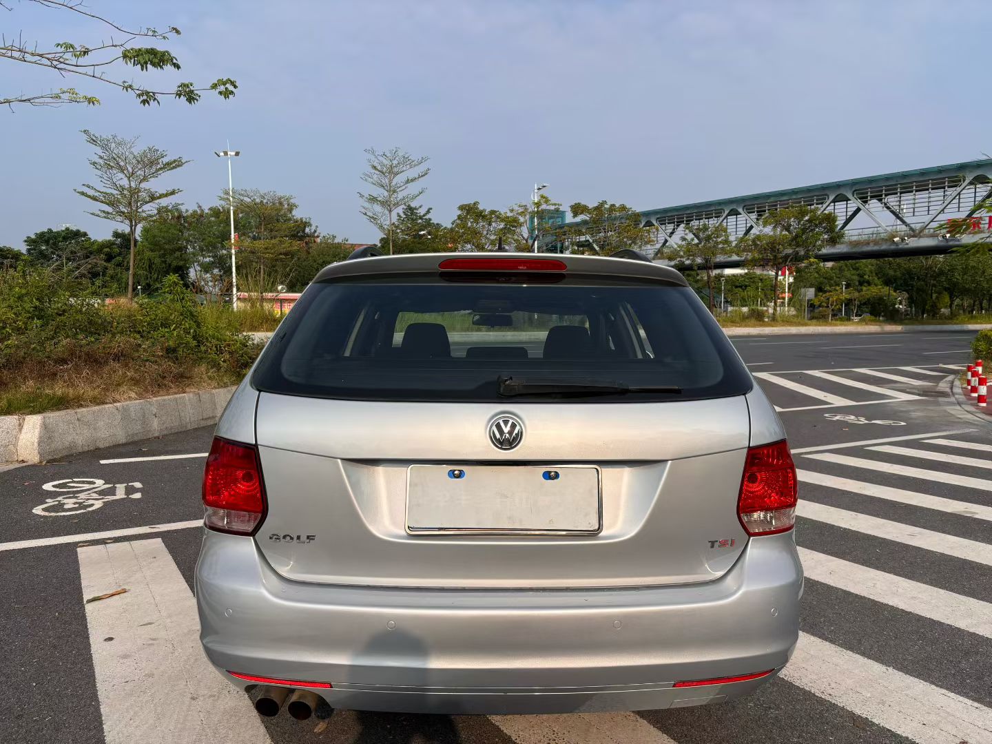 2014 car image #4