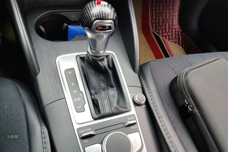 Audi A3 2018 immagine di auto #16