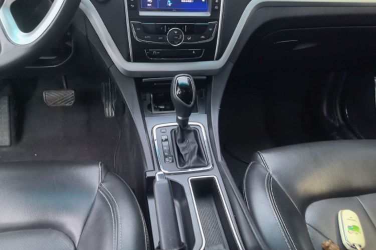 GEELY Emgrand 2016 #14 GEELY Emgrand 2016 immagine di auto #14