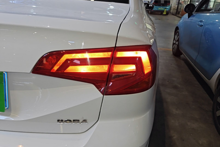 Volkswagen Bora 2018 car image #8