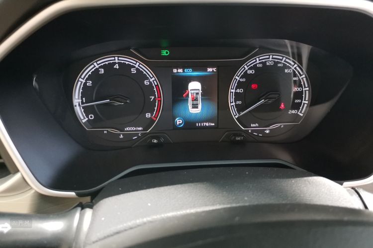 GEELY Vision X6 2020 immagine di auto #14