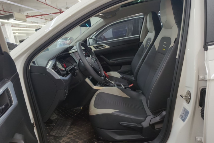 Volkswagen Polo 2021 car image #15