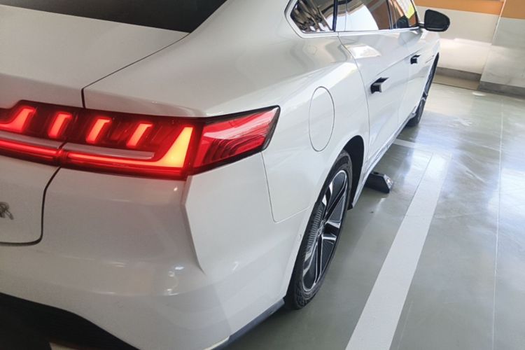 BYD Han 2021 car image #8