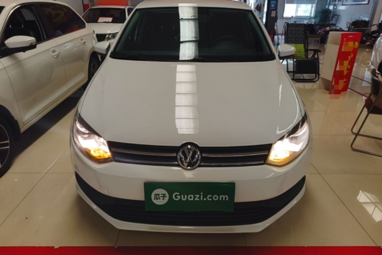 Volkswagen Polo 2016 car image #3