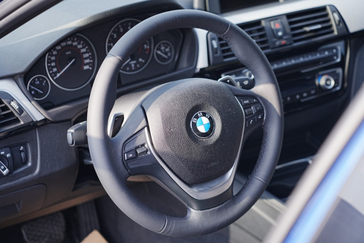 BMW 3 Series 2016 #16 BMW 3 Series 2016 car image #16