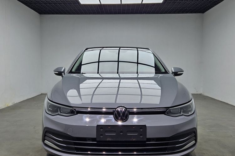 Volkswagen Golf 2022 car image #3