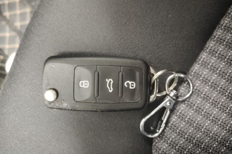 Volkswagen Santana 2019 car image #9