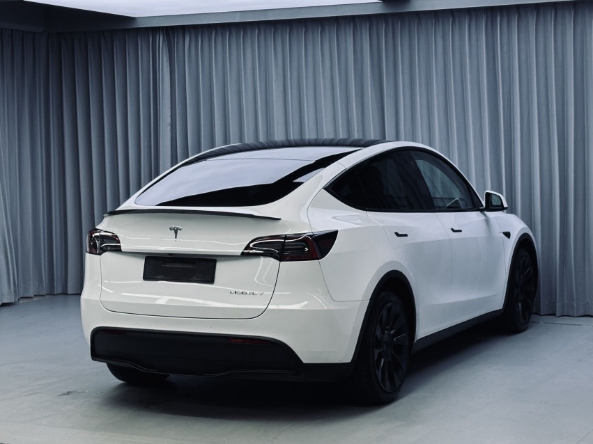 Tesla Model Y 2022 #9 Tesla Model Y 2022 car image #9