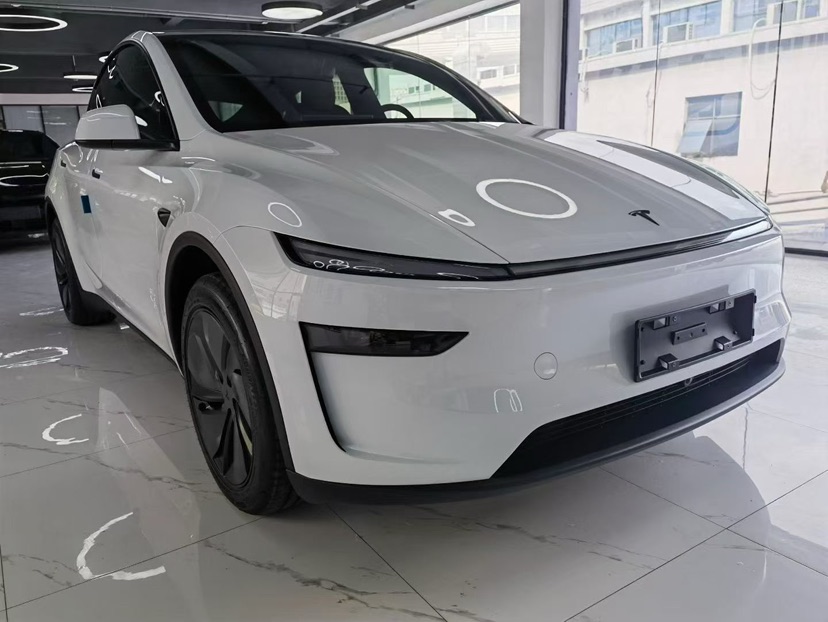 Tesla Model Y 2026 #3 Tesla Model Y 2026 car image #3