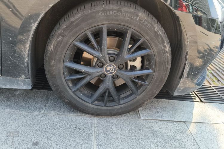BYD Han 2024 car image #9