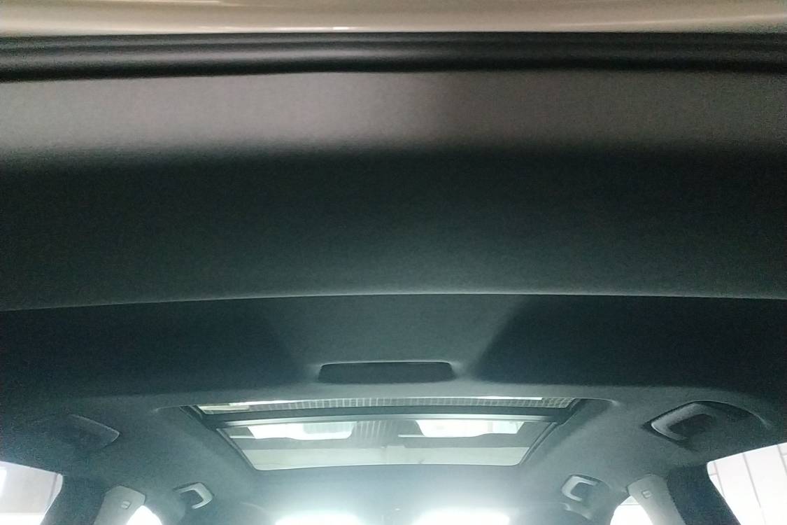 Audi Q3 2023 car image #9
