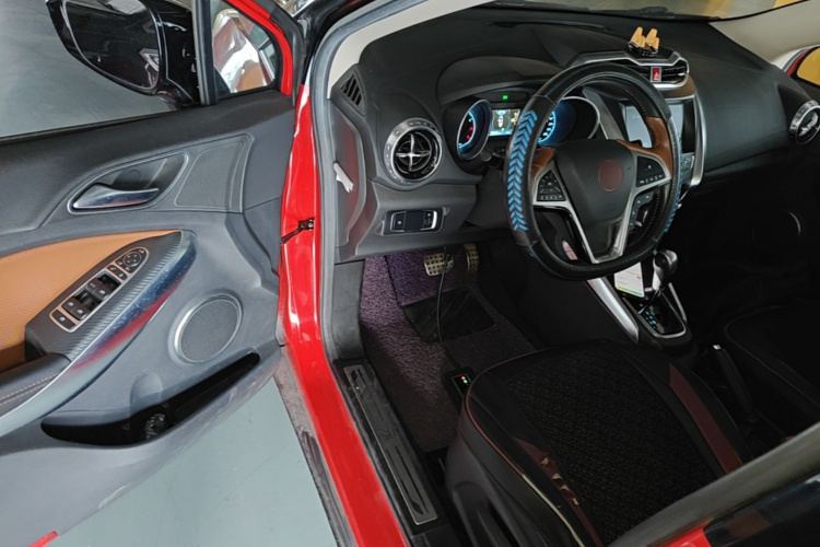 BYD Yuan 2016 #16 BYD Yuan 2016 car image #16